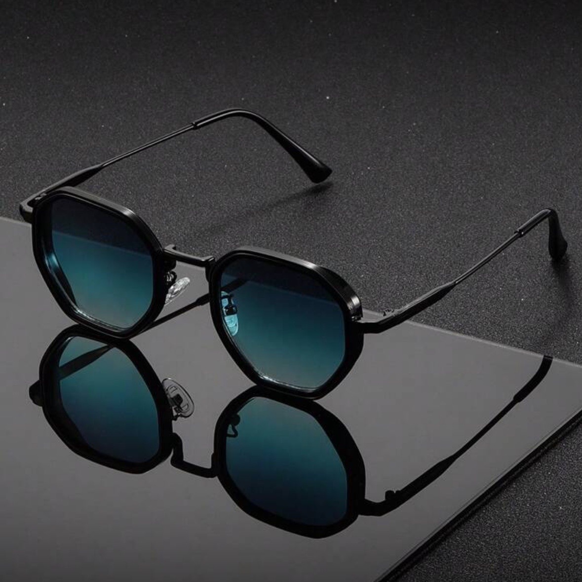 Vintage Fashion Female - 1 Paar Unisex-Sonnenbrillen aus rundem Metall,